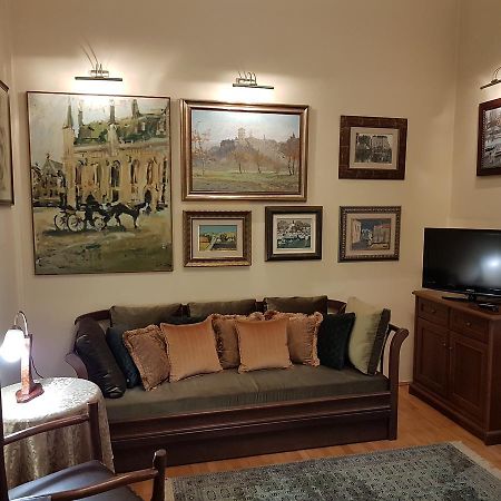 Classic Style Apartment Beograd Eksteriør billede