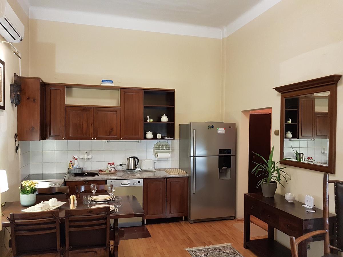 Classic Style Apartment Beograd Eksteriør billede